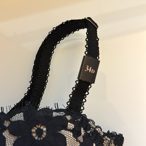 Victoria’s Secret NWT Dream Angels Lined Demi Bralette - Picture 2 of 7